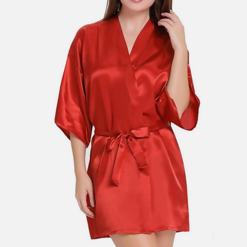 NWOT La Senza Satin Kimono Robe size small/medium in red